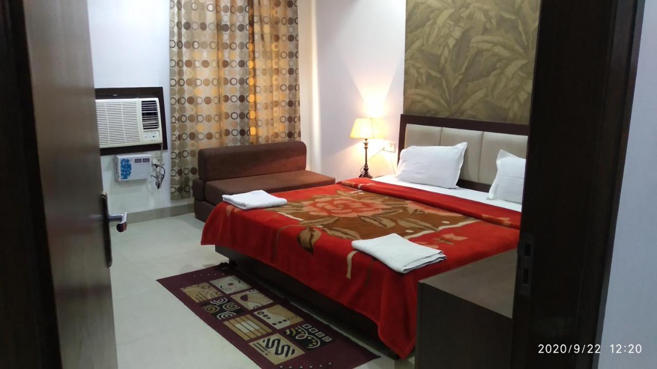 Hotel Popular Amritsar Ngoại thất bức ảnh